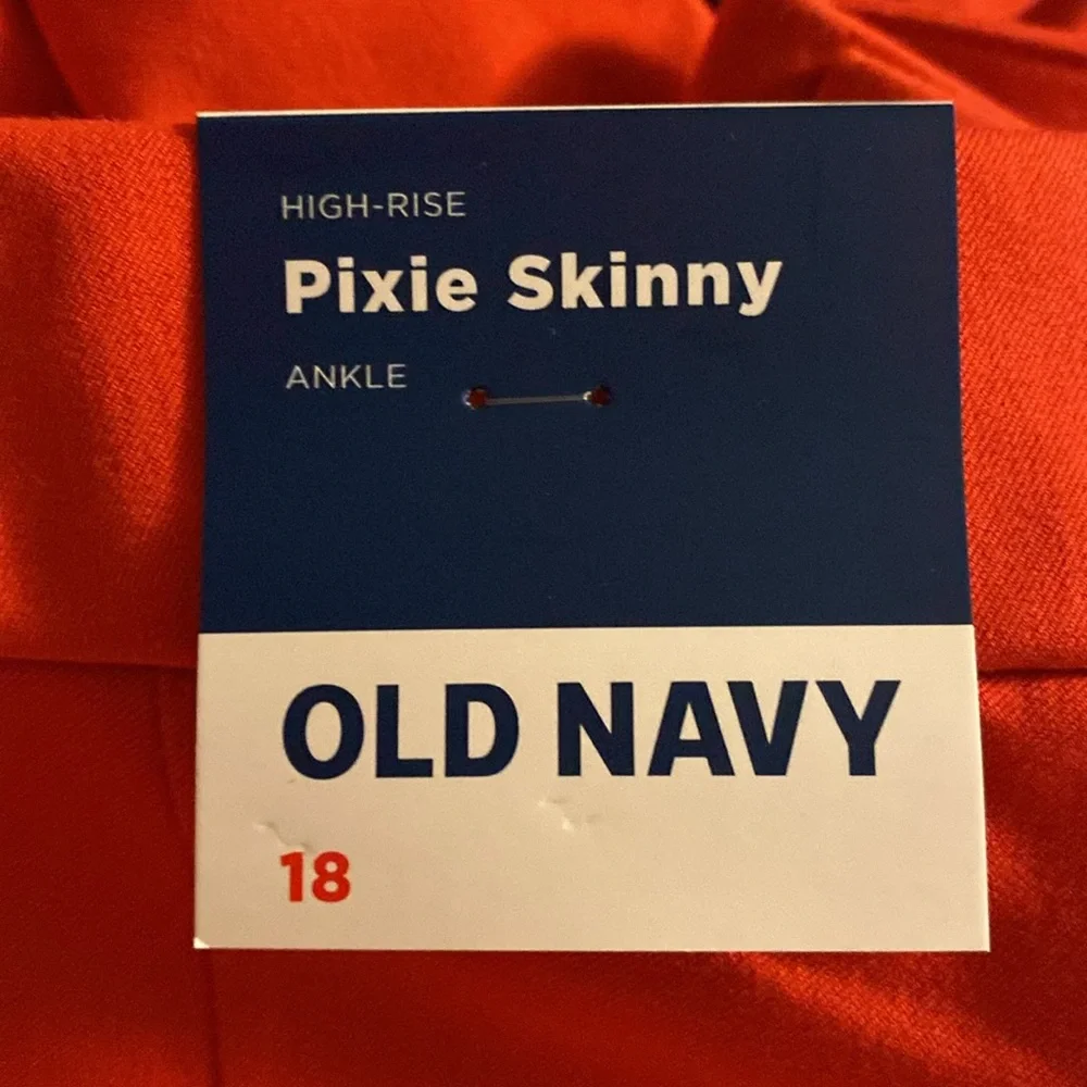 NWT Old Navy red pixie pants, 18, front zipper, pockets, great for work/church. - Picture 5 of 7